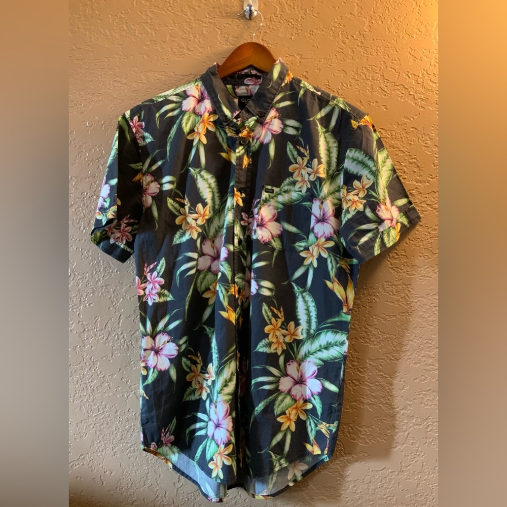 Men’s Globe Hawaiian Casual Button Down Shirts Sz: M.